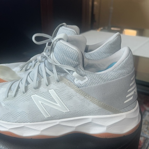 New Balance Freeze V2 Mens Size 8 Lacrosse Shoes White Gum FREEZBW2 EUC! main image 9